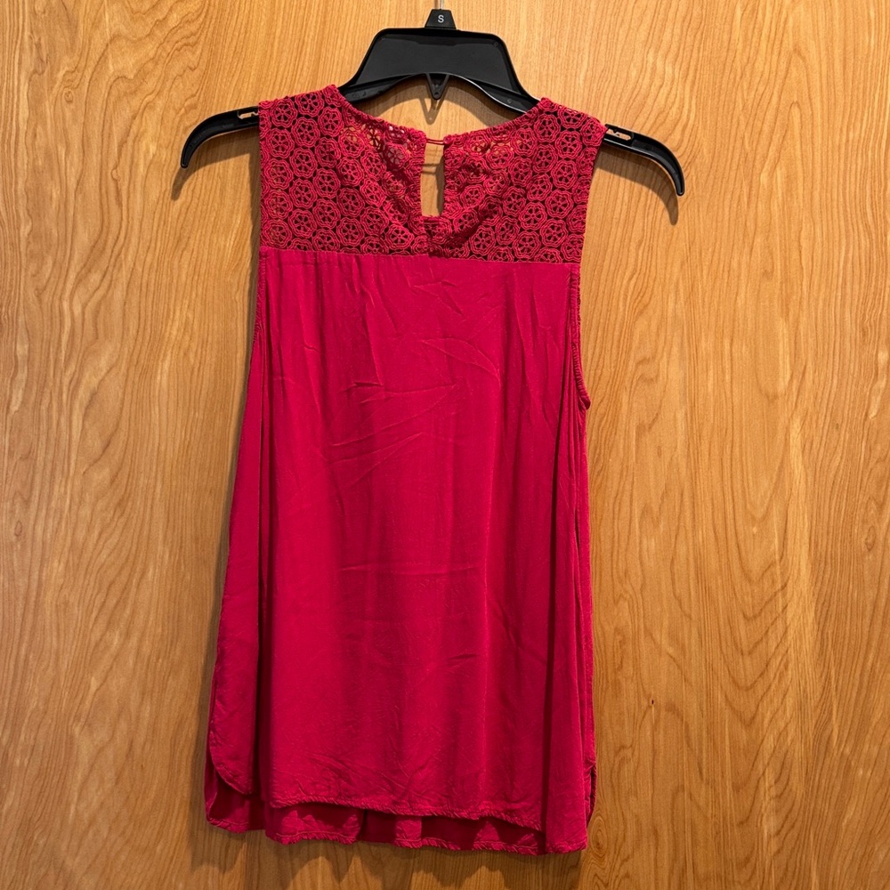 Old Navy Pink Sleeveless Lace Blouse - Picture 4 of 4
